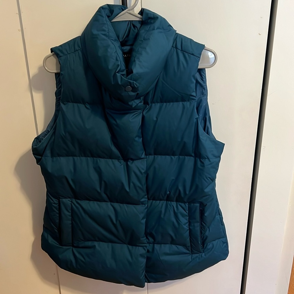 Athleta Downtown Vest in Dark Sardina Blue.  Hard to find colorway LIKE NEW!